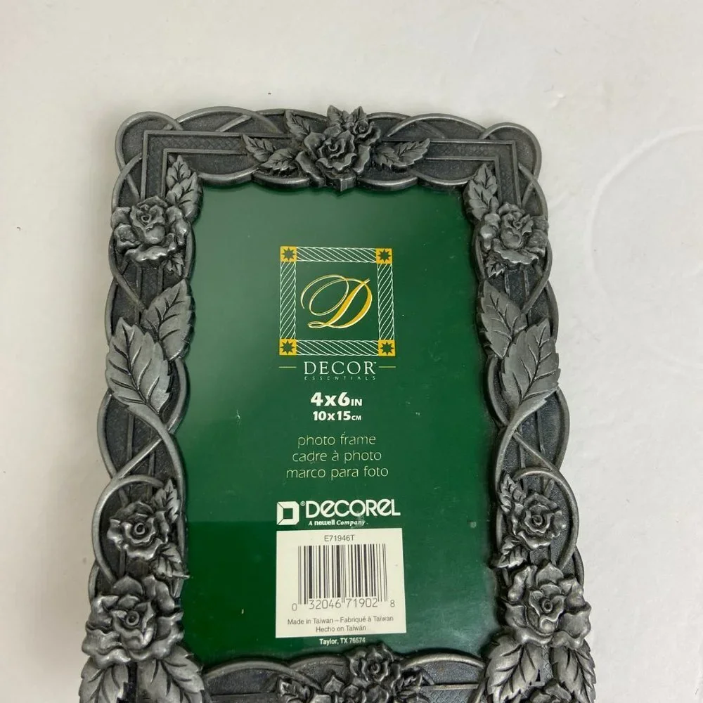 Vintage Picture Frame Metal Roses Made in Taiwan